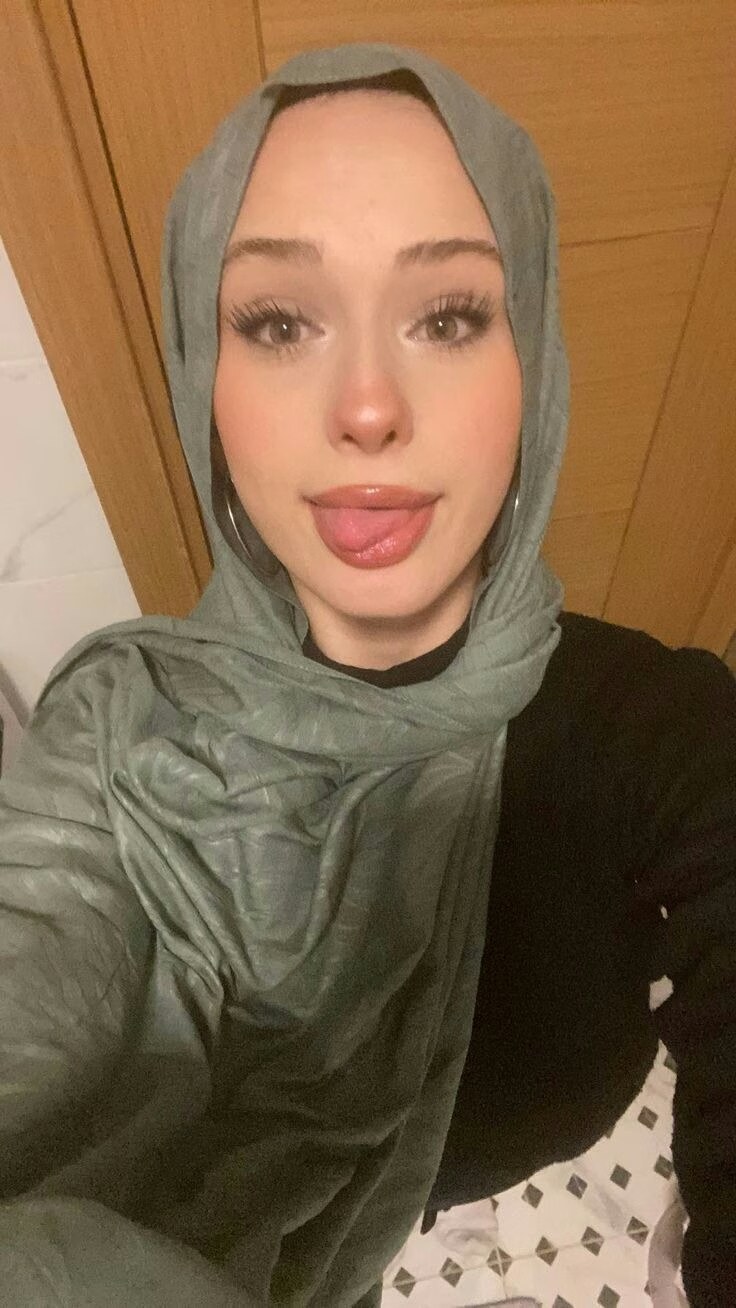 Türbanlı Betül